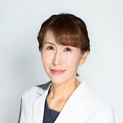 ヤナガワクリニック<br>
<b>院長 梁川 厚子 先生</b>